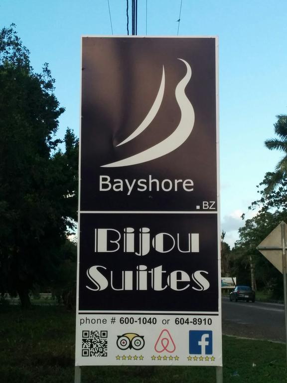 Bayshore Bijou Suites Maya Beach Exteriör bild